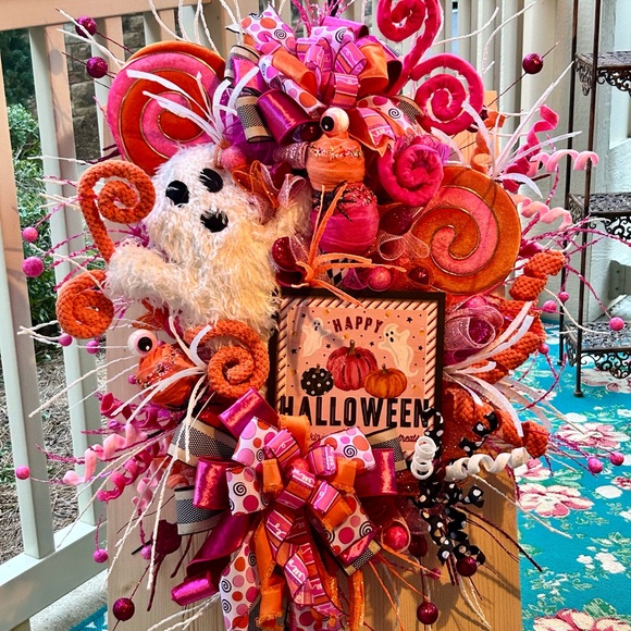 Deluxe Handcrafted Halloween Wreath - Picture 1 of 1